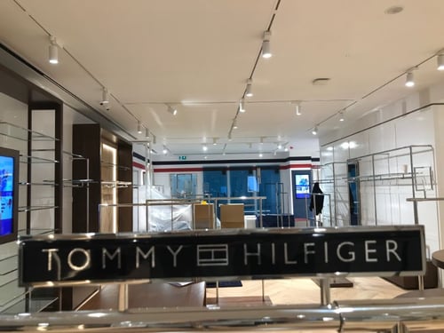 Case Study – Air Conditioning Tommy Hilfiger, Brompton Road London